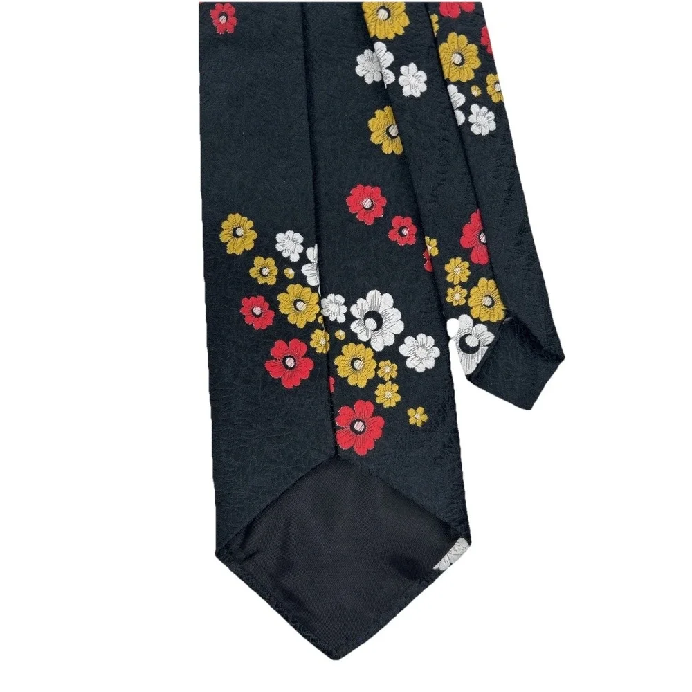 Clip On‎ Neck Tie, Black, Marigold Yellow, Ruby Red & White Flowers On Blk
